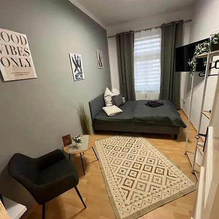 Preis Stadtperle 1- Stadtzentrum Modernes Ambiente Max 3 Personen Einzelzimmer Voll Ausgestattet Mit Magentatv, Wlan, Waschmaschine Apartment *