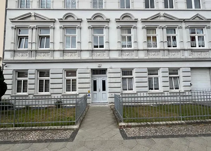 Preis Stadtperle 1- Stadtzentrum Modernes Ambiente Max 3 Personen Einzelzimmer Voll Ausgestattet Mit Magentatv, Wlan, Waschmaschine * Wittenberge